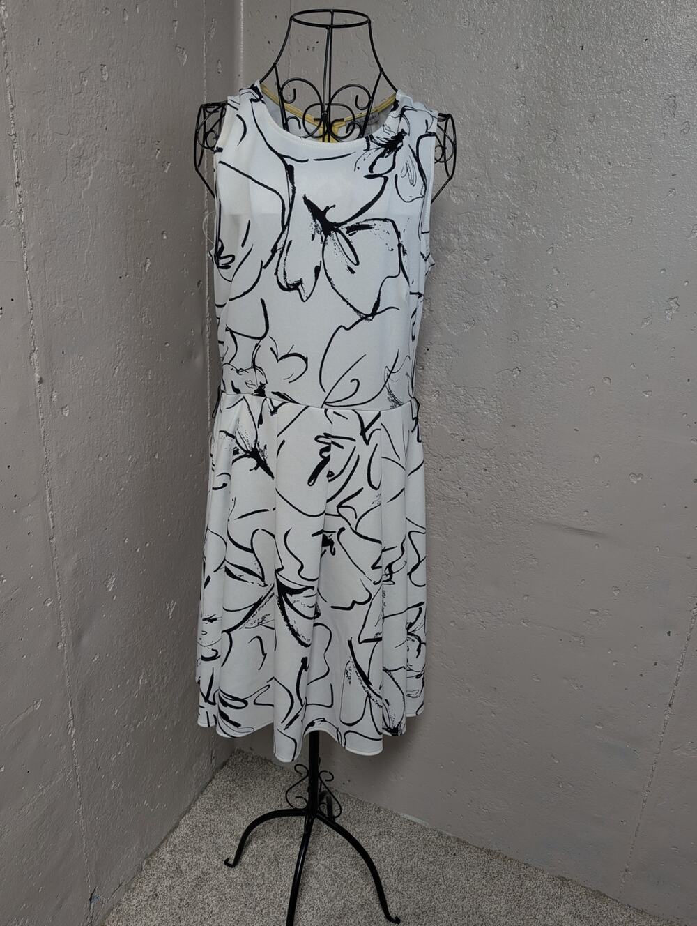 Danny & Nicole Black White Abstract Floral Fit & Flare Dress